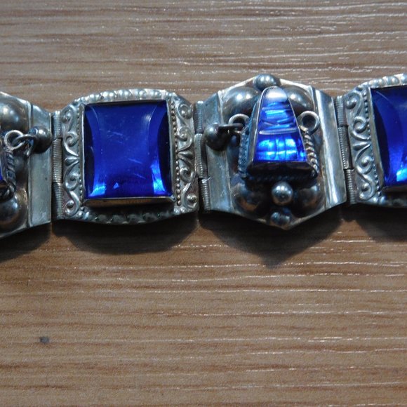 Hecho Silver Bracelet - Picture 3 of 5